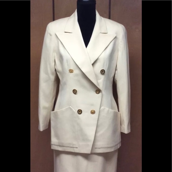 CHANEL Dresses & Skirts - Stunning Cream Chanel Suit EUC! Size 40 US 6-8